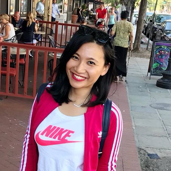 Meet your Posher, Olivia - Picture 1 of 1